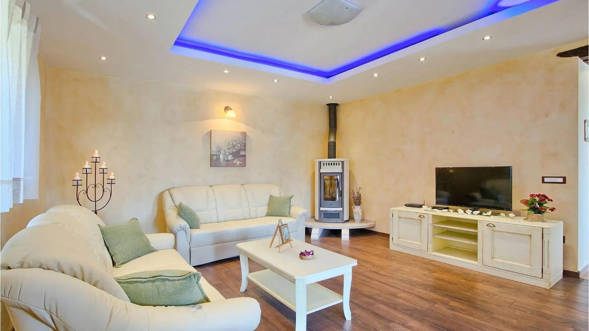 Villa Luca Radetici Holiday home