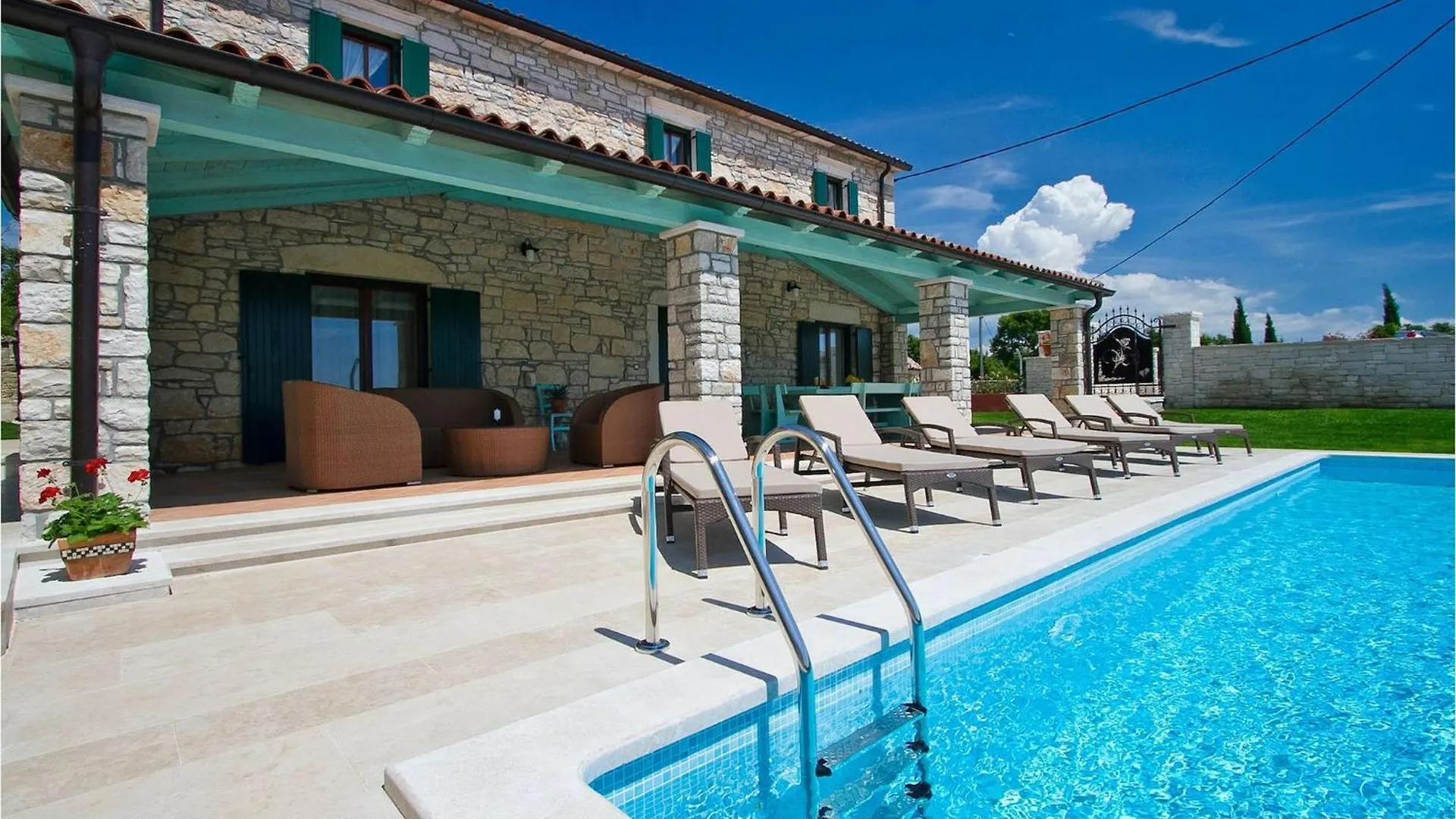Villa Luca Radetici Holiday home